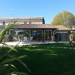 Du Mas Gibert A Entre Nimes Montpellier Et La 3 Etoiles Ferienhaus