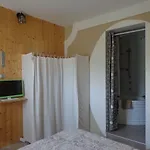 Du Mas Gibert A Entre Nimes Montpellier Et La 3 Etoiles Saussines