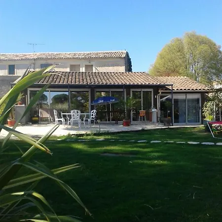 Du Mas Gibert A Entre Nimes Et Montpellier Дом отдыха