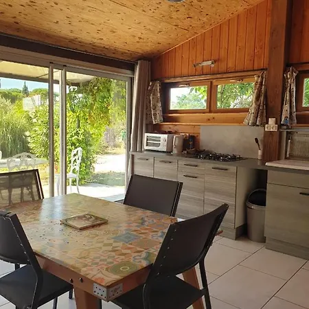 Du Mas Gibert A Entre Nimes Et Montpellier Дом отдыха *